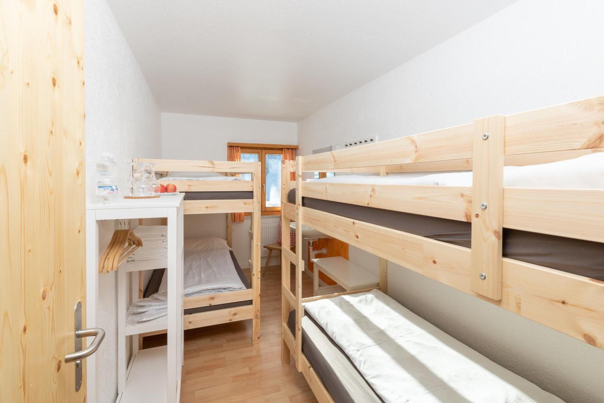 Hostel Berghaus Diavolezza *